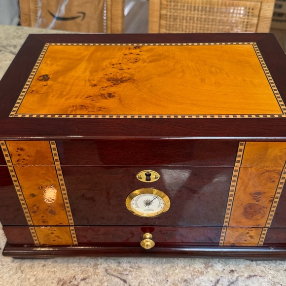 Rosewood Solana Cigar Humidor Spanish Cedar Interior - Picture 13 of 15